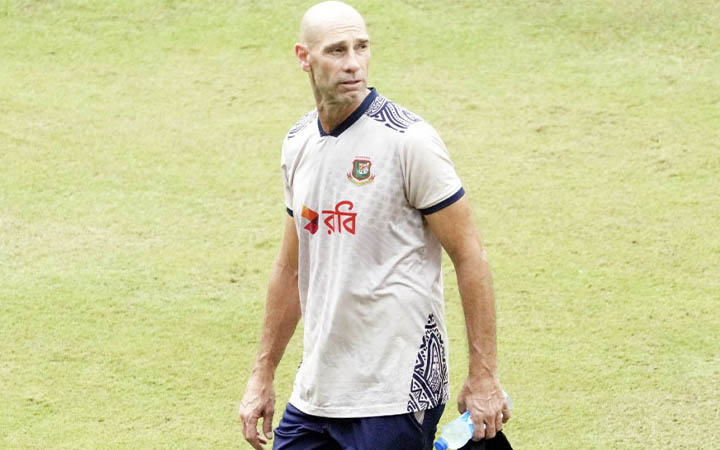 এনসিএল দেখতে সিলেটে যাচ্ছেন হেম্প